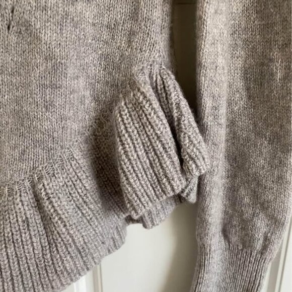 Women's Ann Taylor Gray Sweater w/ Ruffle Size Medium - Picture 2 of 3